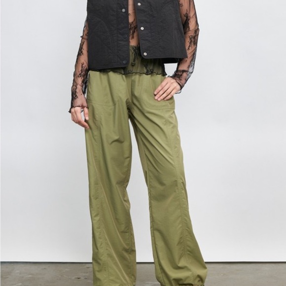 Elastic Drawstring Waist and Bottom Detail - Picture 6 of 6